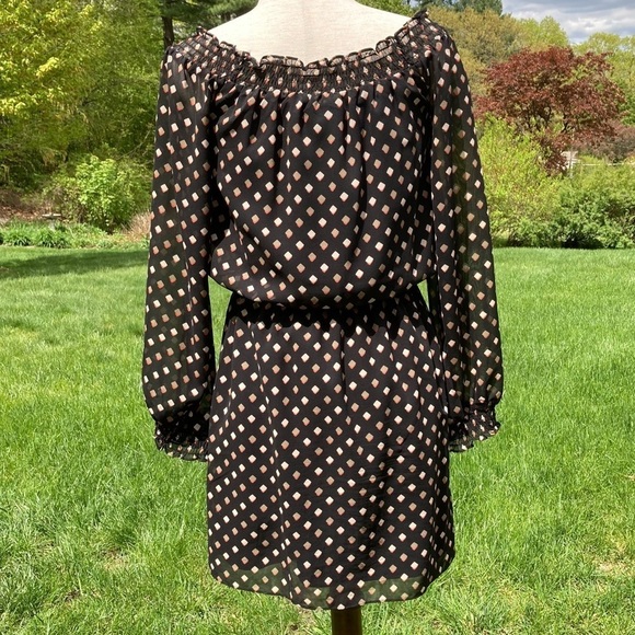 WHBM Off-The-Shoulder Chiffon Flowy Print Dress - Picture 7 of 12